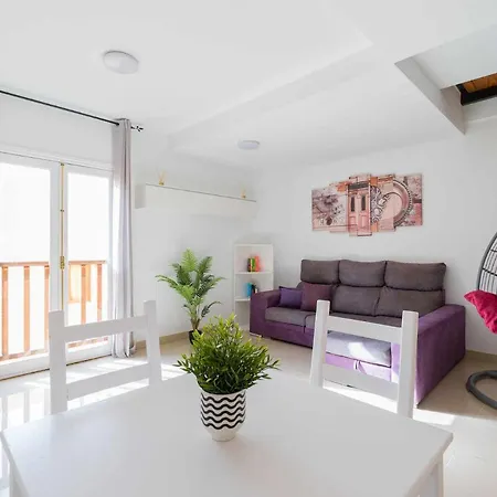Apartament Mahostly Sun And